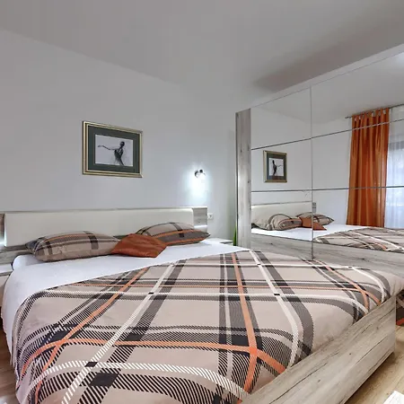 Center Sea By Interhome