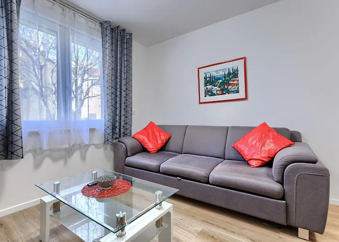 Appartement Center Sea By Interhome