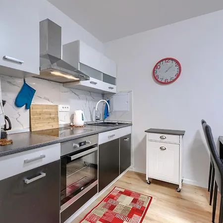 Center Sea By Interhome * Porec