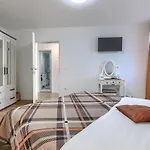Center Sea By Interhome * Poreč